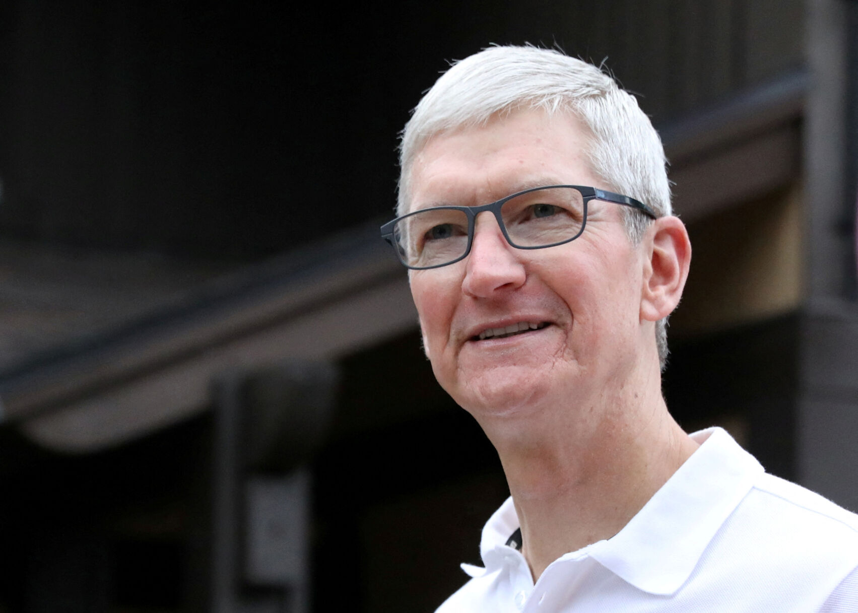 Apple CEO Tim Cook to take more than 40% pay cut